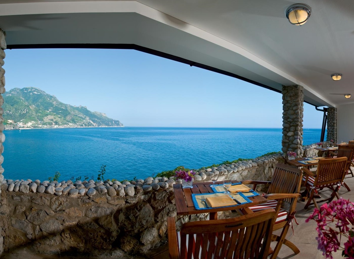 Casual restaurant with sea view at the Clubhouse at Palazzo Avino, luxury hotel in Italy