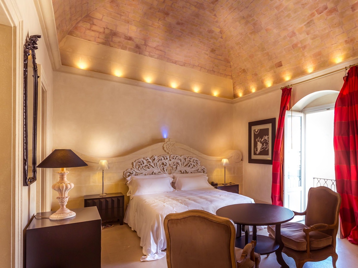 Junior suite of Palazzo Gattini, Italy