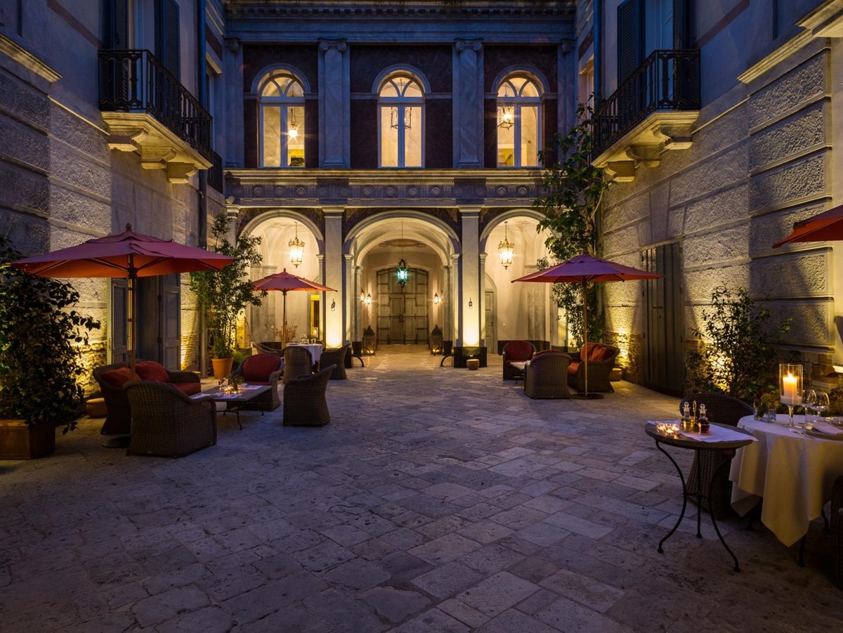 The courtyard at night at Palazzo Margherita