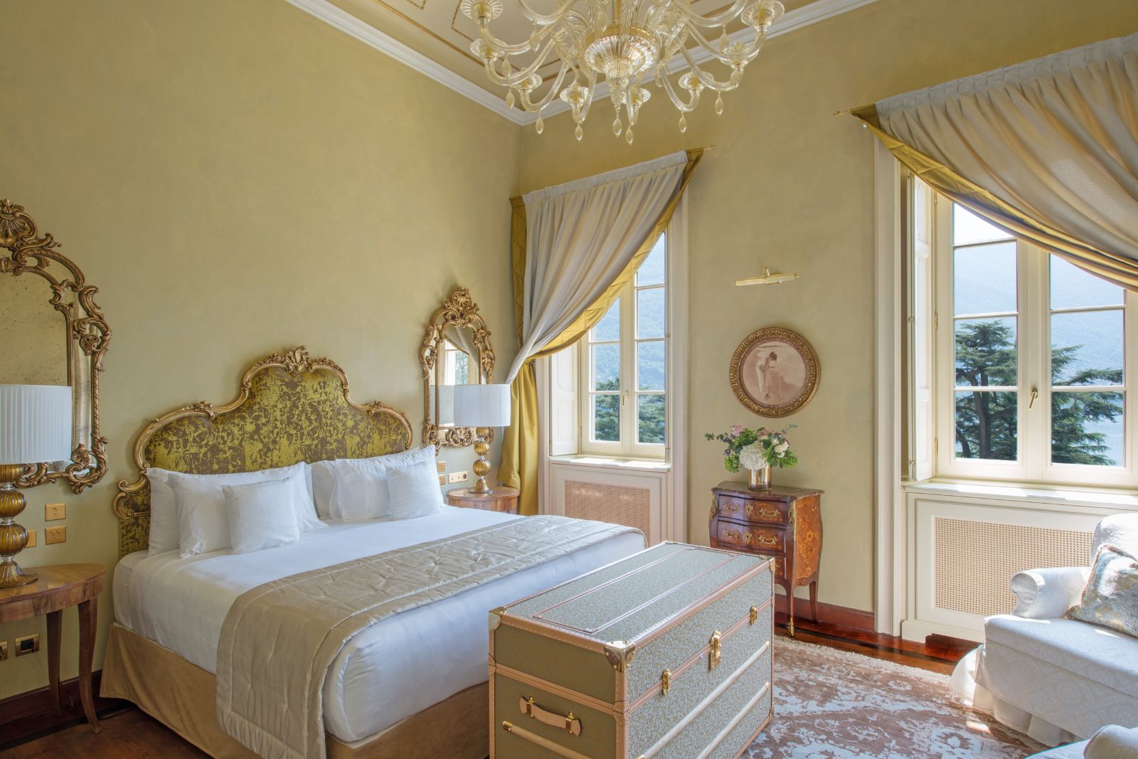 Villa room at Passalacqua on Italy's Lake Como