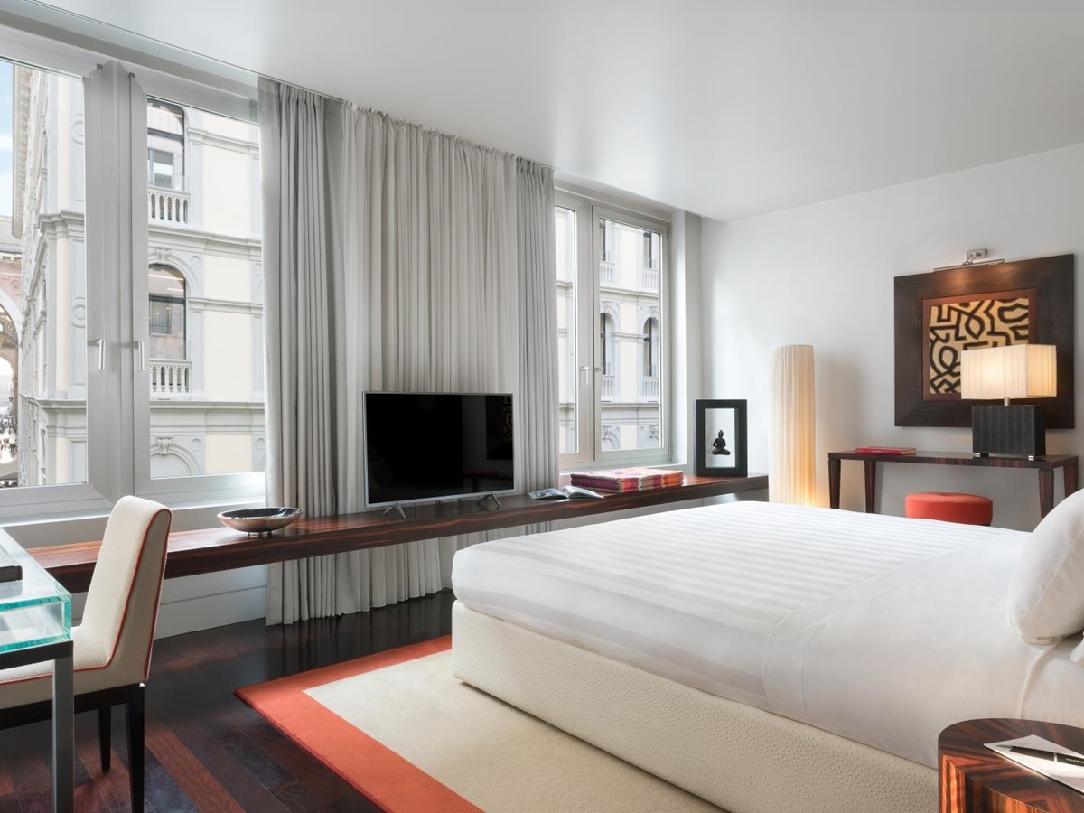 Double room with view at Sina The Gray