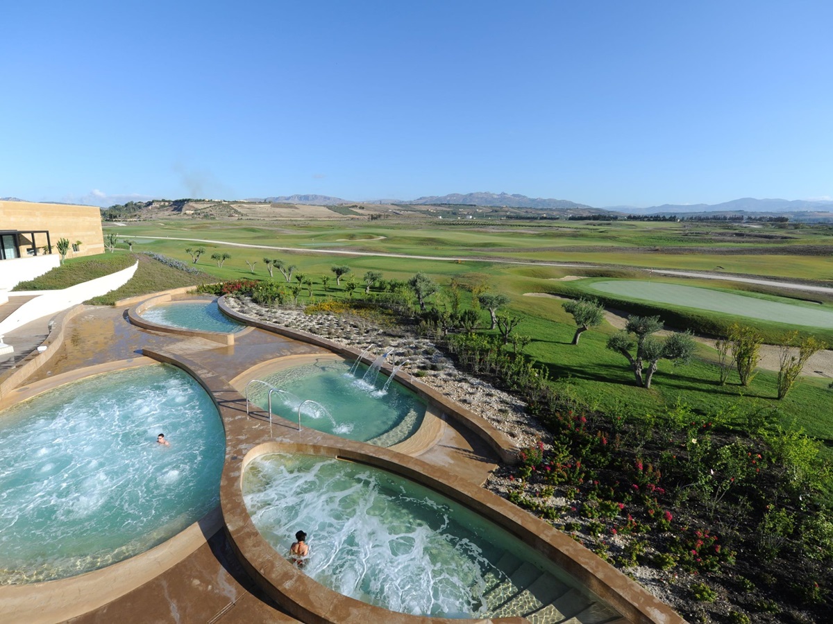 Swimming pools of San Lorenzo Mountain Lodge, Italy