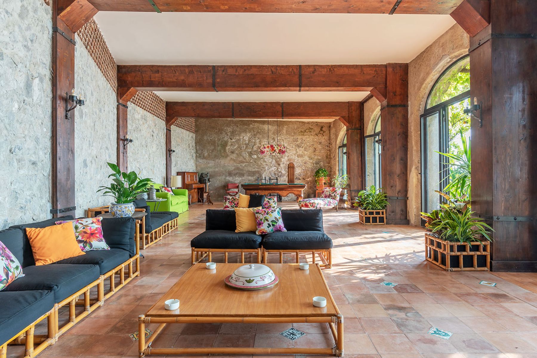 Sofa seating area in the garden dependance at Castello Sul Mare in Amalfi