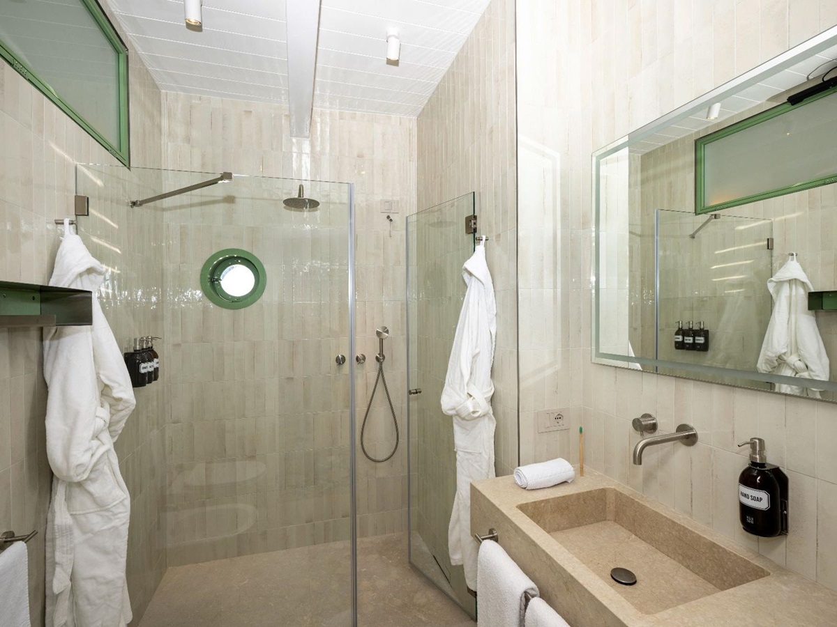 Bathroom at Isca Private Island in Amalfi, Italy