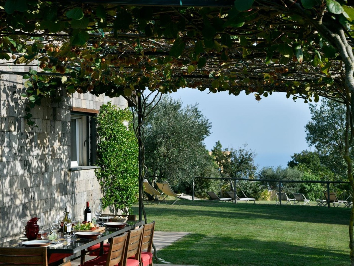 Outdoor Dining at Il Galletto in Amalfi
