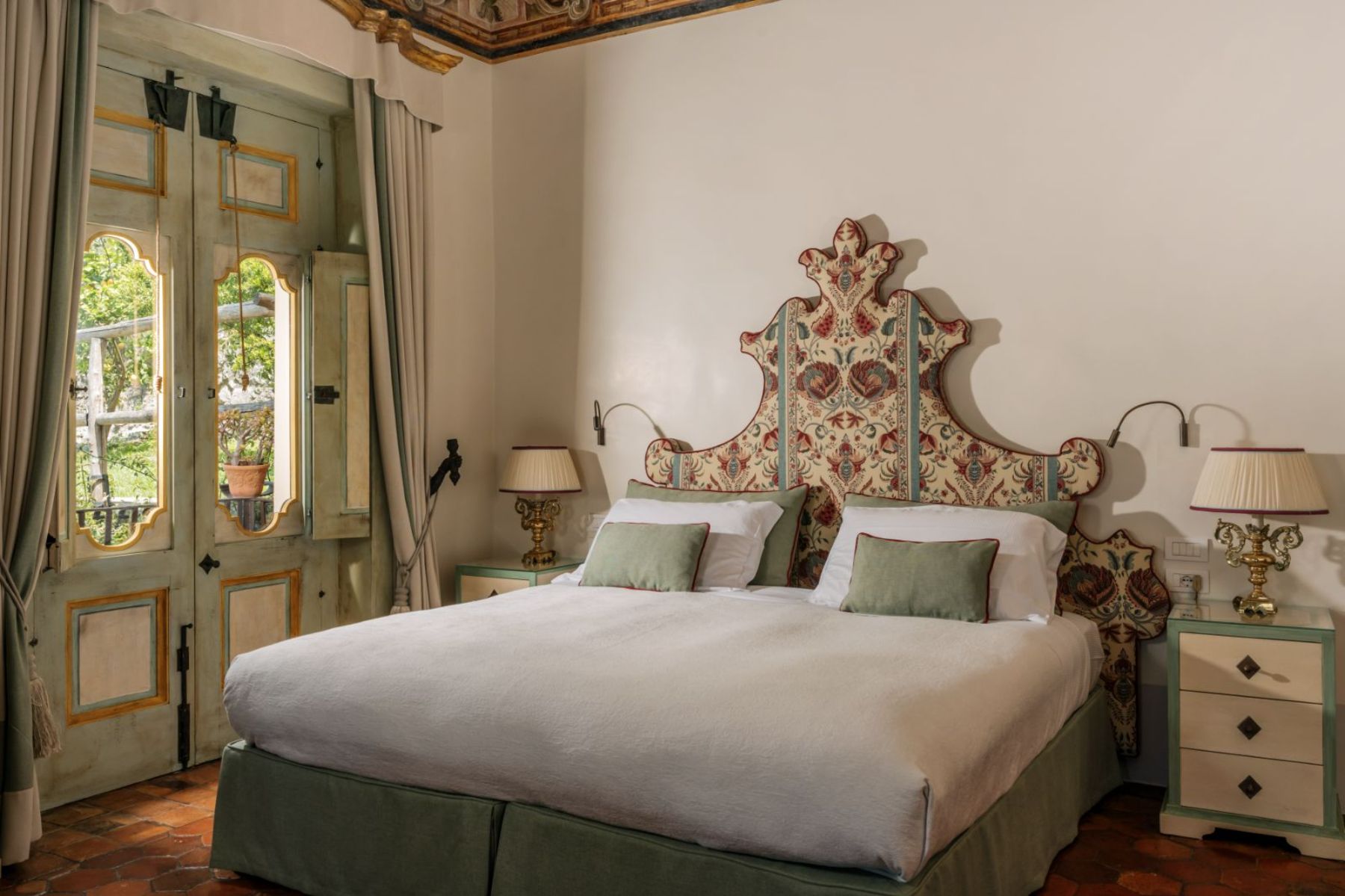 Green Bedroom at Palazzo del Vescovo in Amalfi