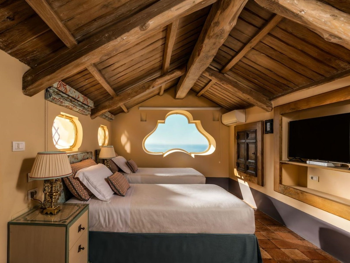 Twin Bedroom at Palazzo del Vescovo in Amalfi
