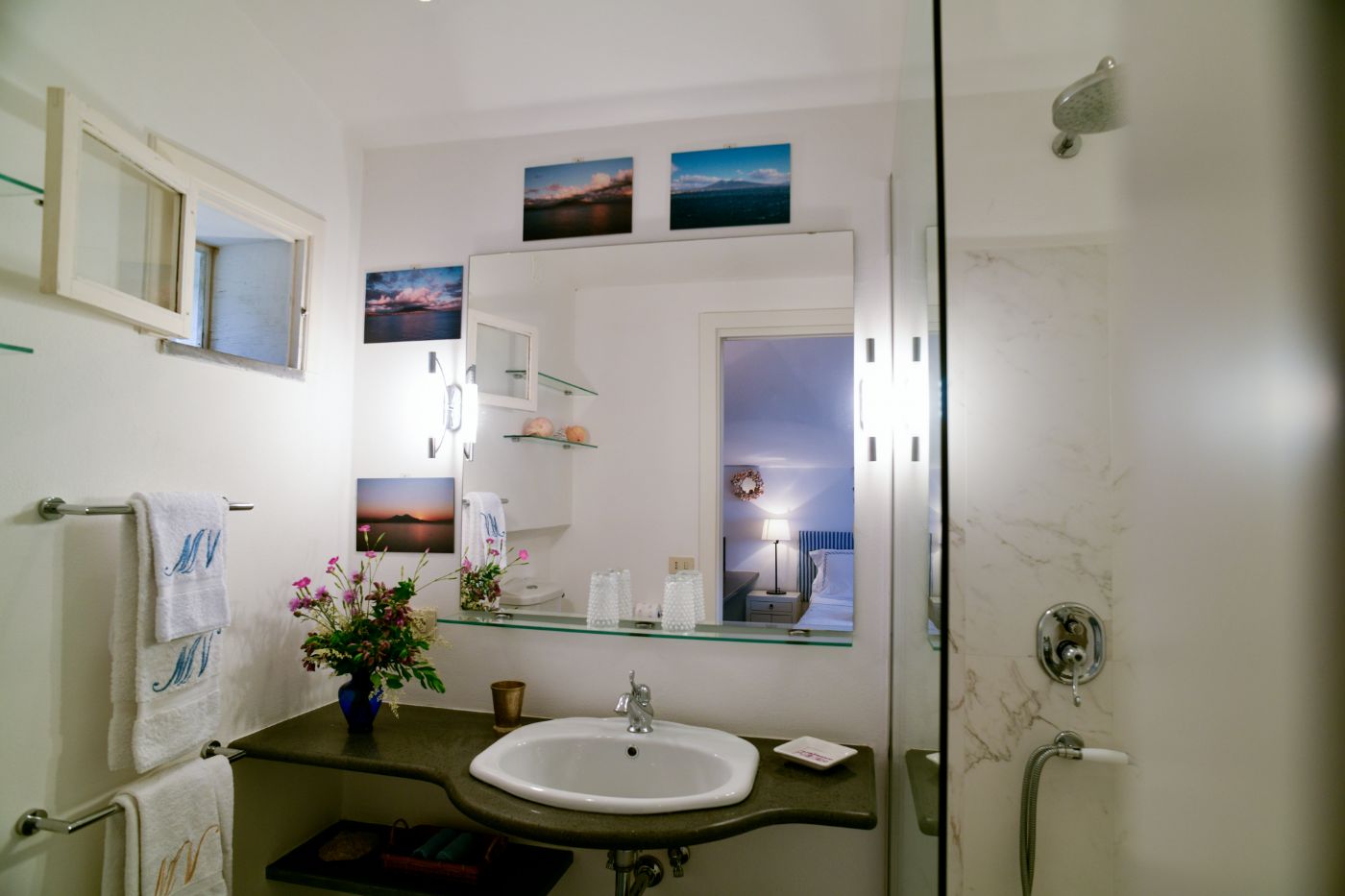 A bathroom at Villa Il Campo.