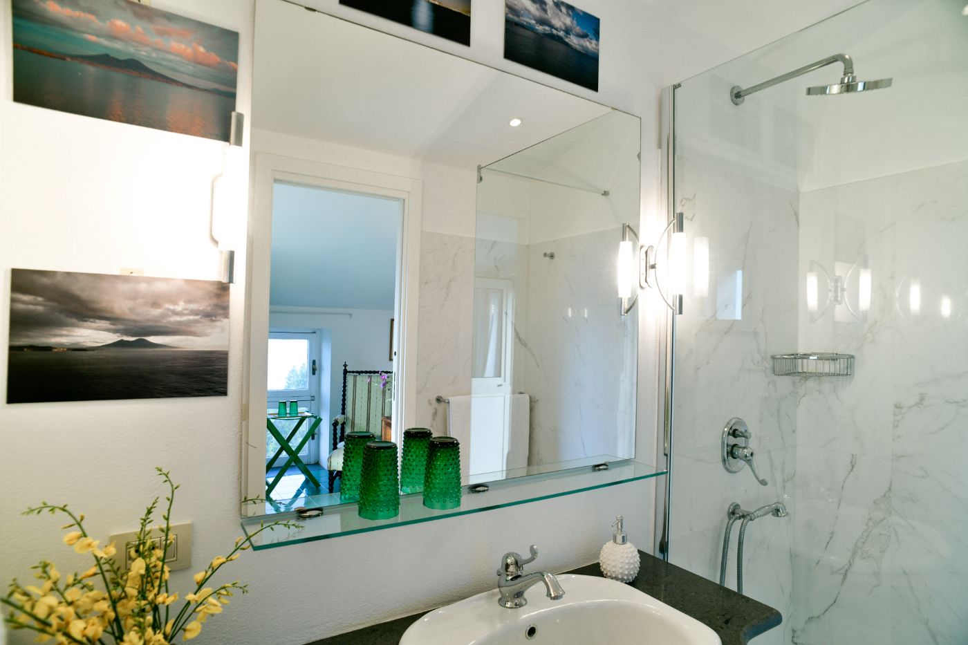 A second bathroom at Villa Il Campo.