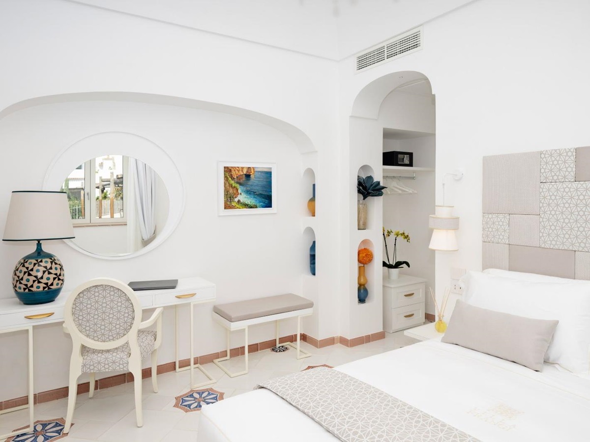 Bedroom 1 at Villa Iris in Amalfi