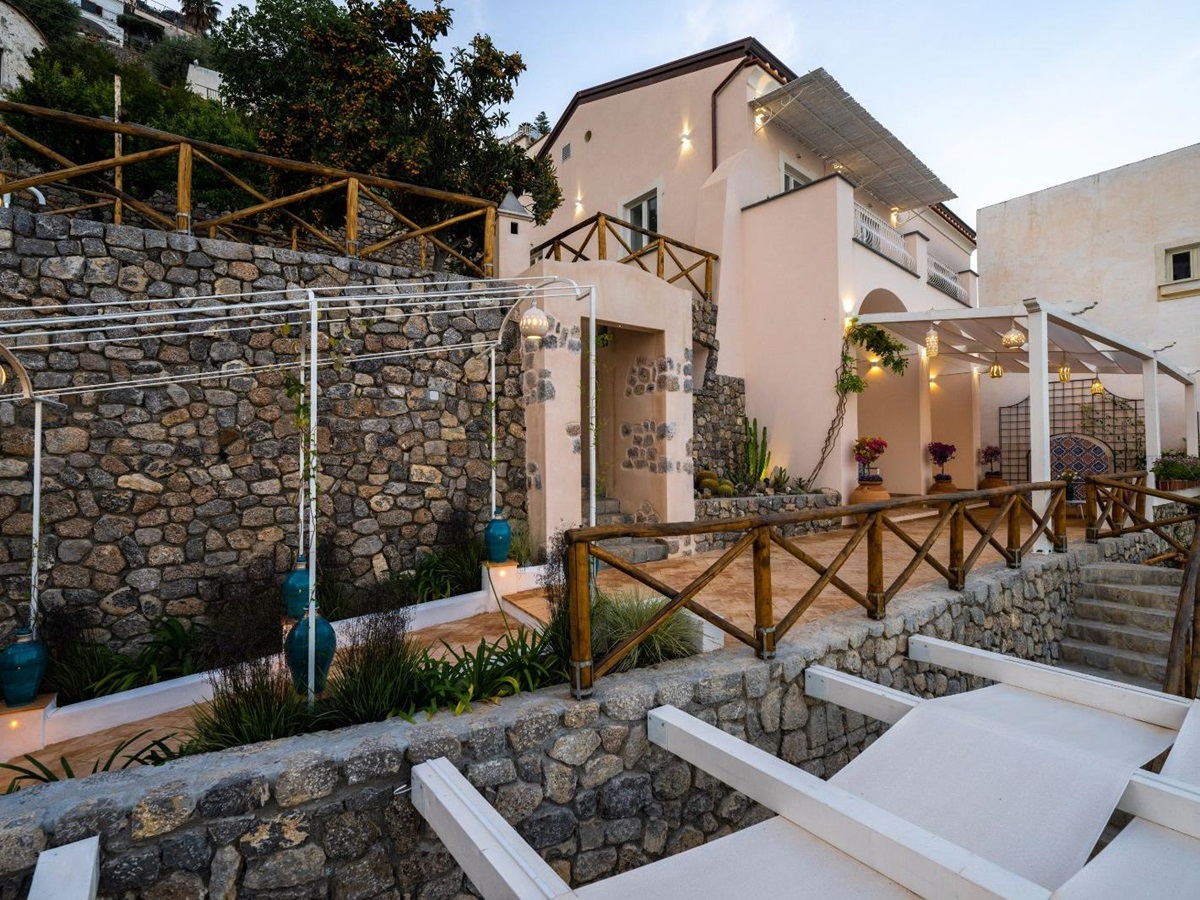Exterior of Villa Iris in Amalfi