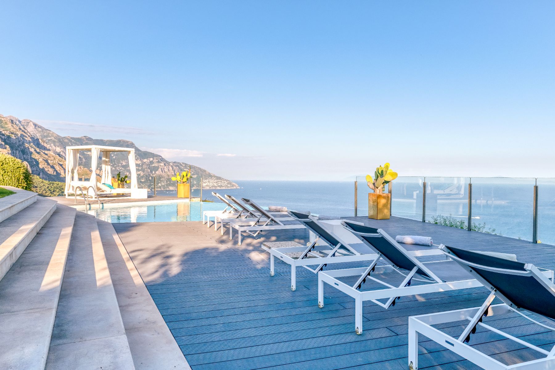 Terrace view overlooking the sea at Villa Li Galli in Amalfi