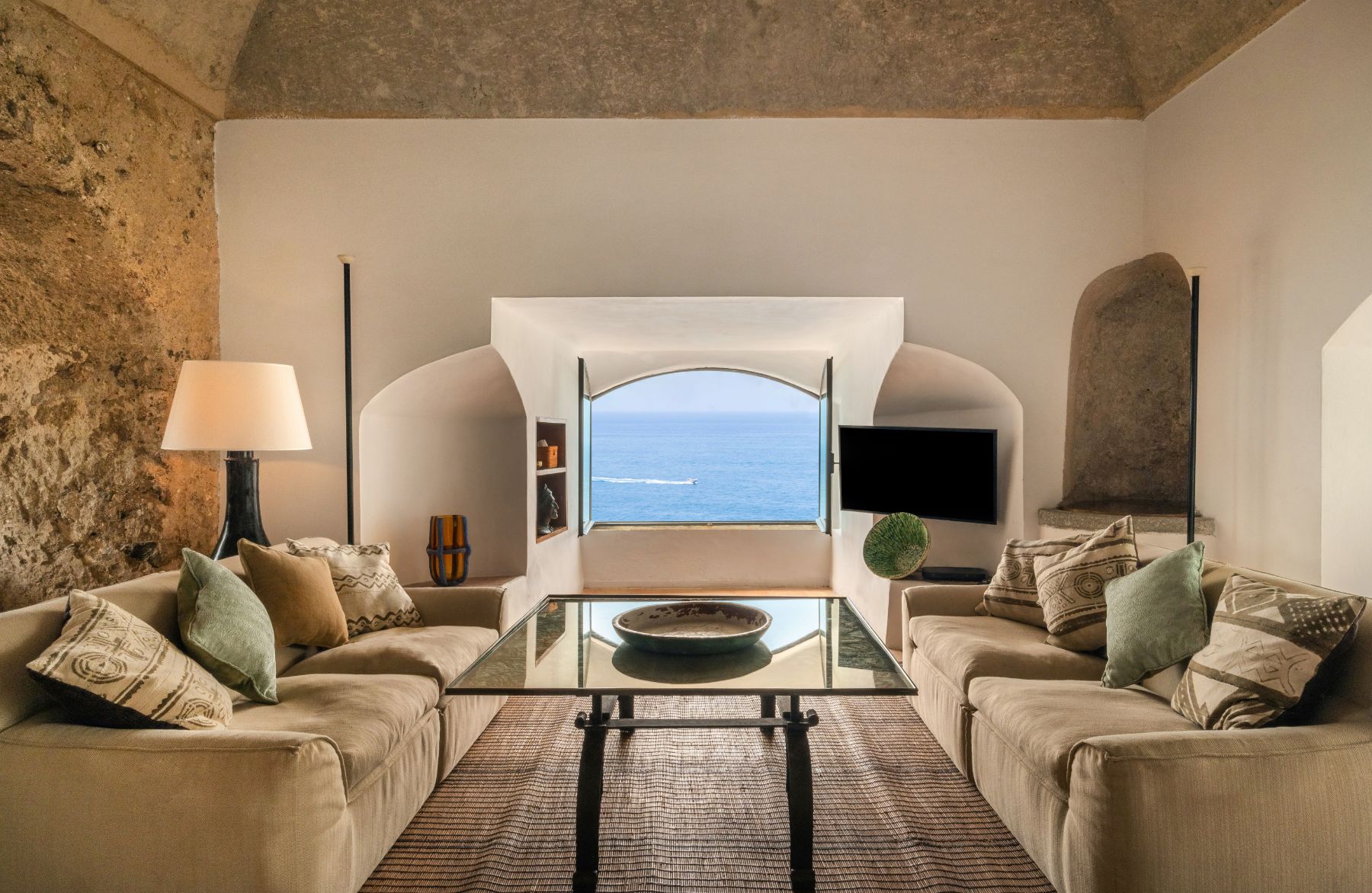 villa maiori living room