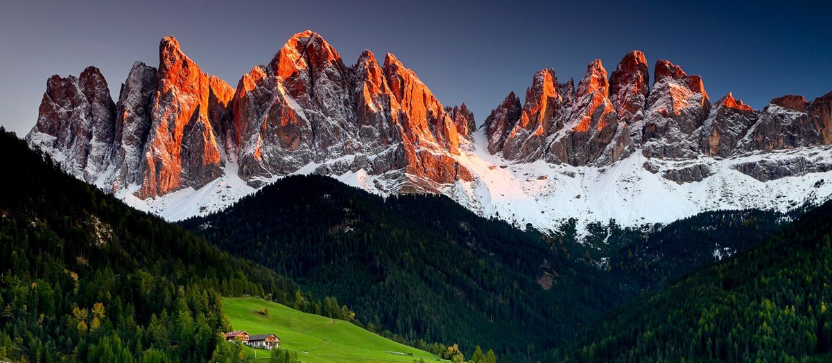 Peaks catching the sunset in the Dolomites