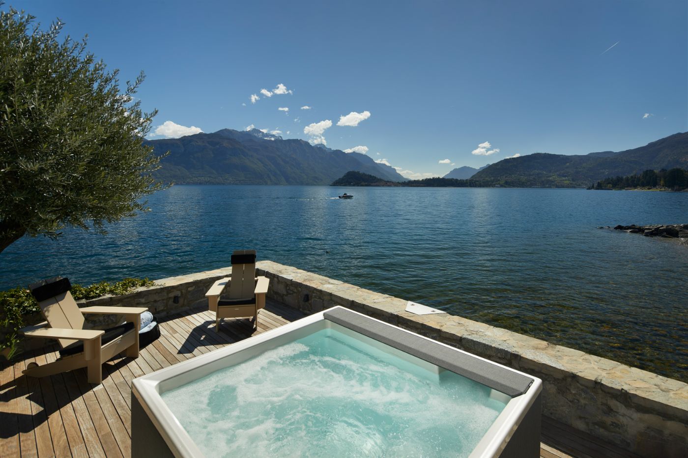 The hot tub at the Breakwater, overlooking Lake Como.