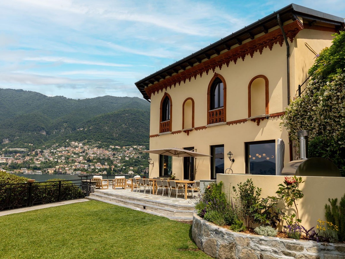 Exterior view of Villa Giada on Lake Como