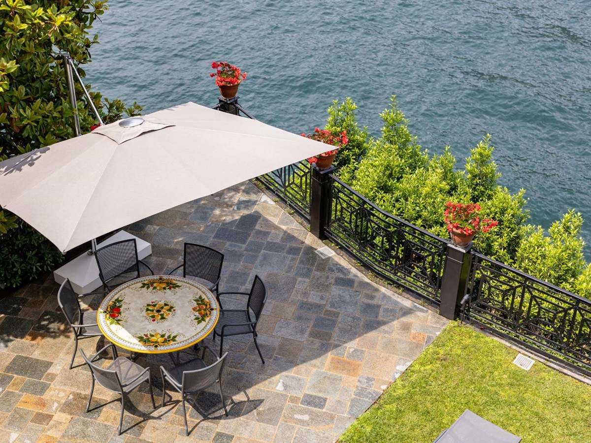 Outdoor seating at Villa Giada in Lake Como, Italy