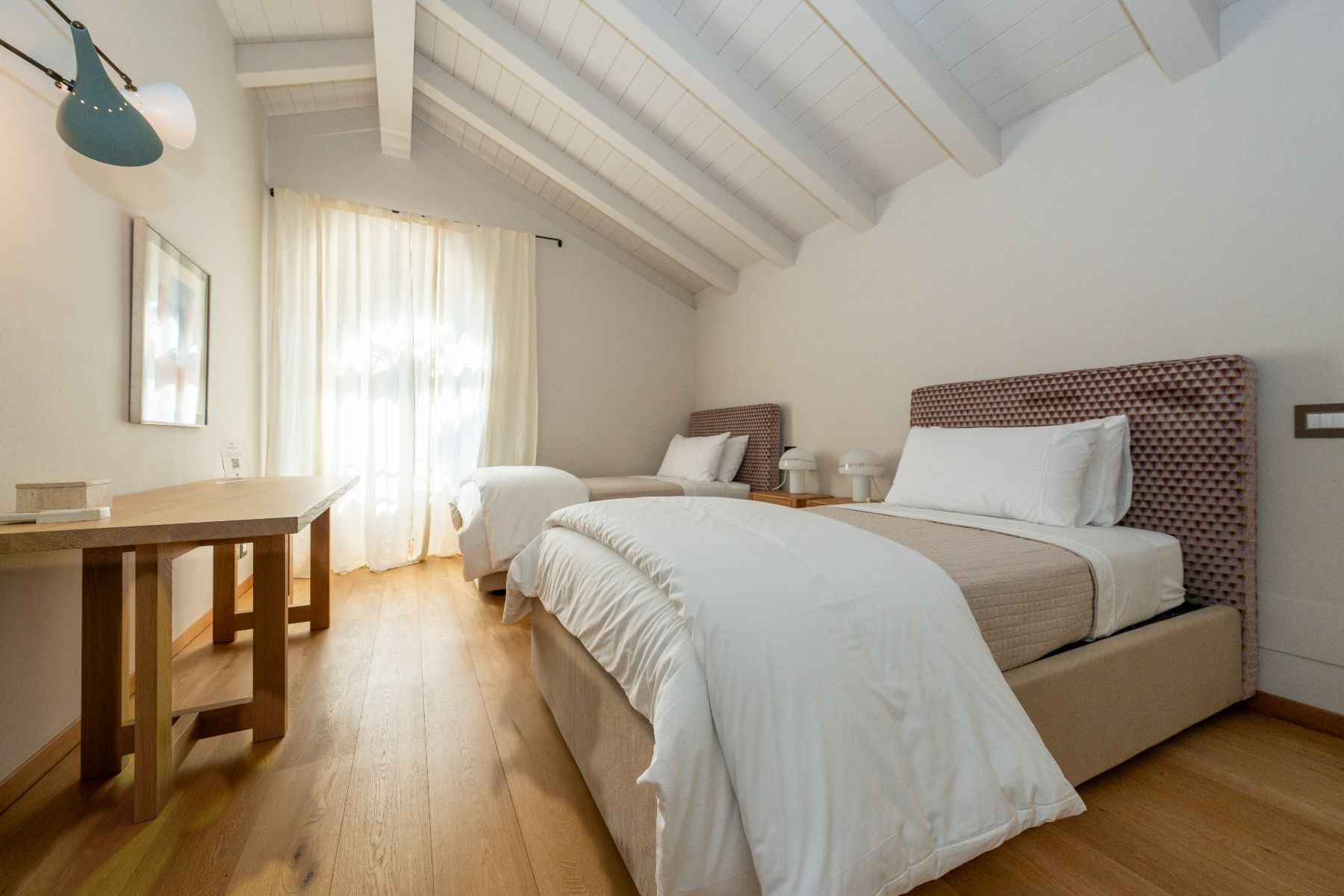 Twin bedroom at Villa Giada in Lake Como, Italy