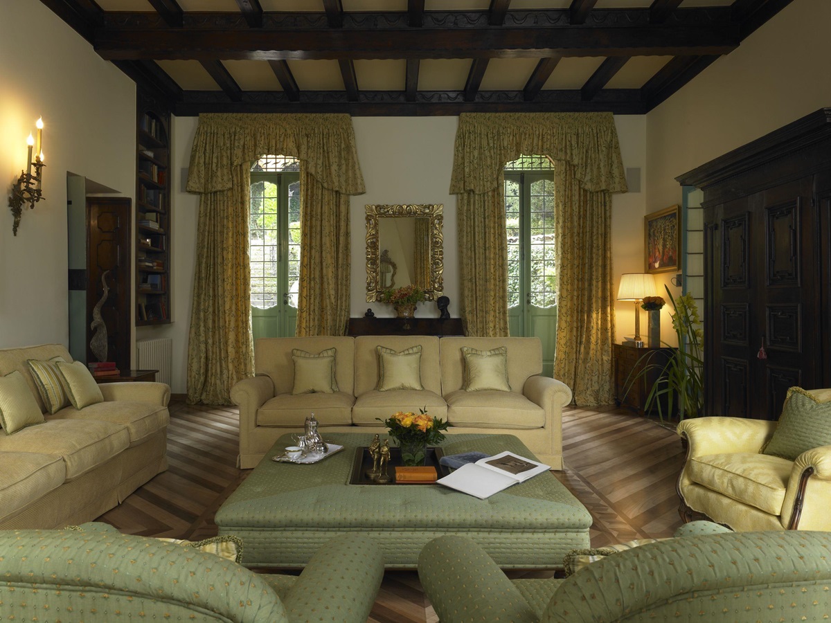 living room in Villa la Cassinella, Lake Como