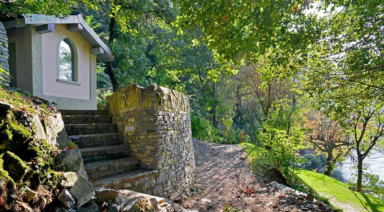 Stone steps to lake at Villa Maria Taglioni on the Italian Lakes