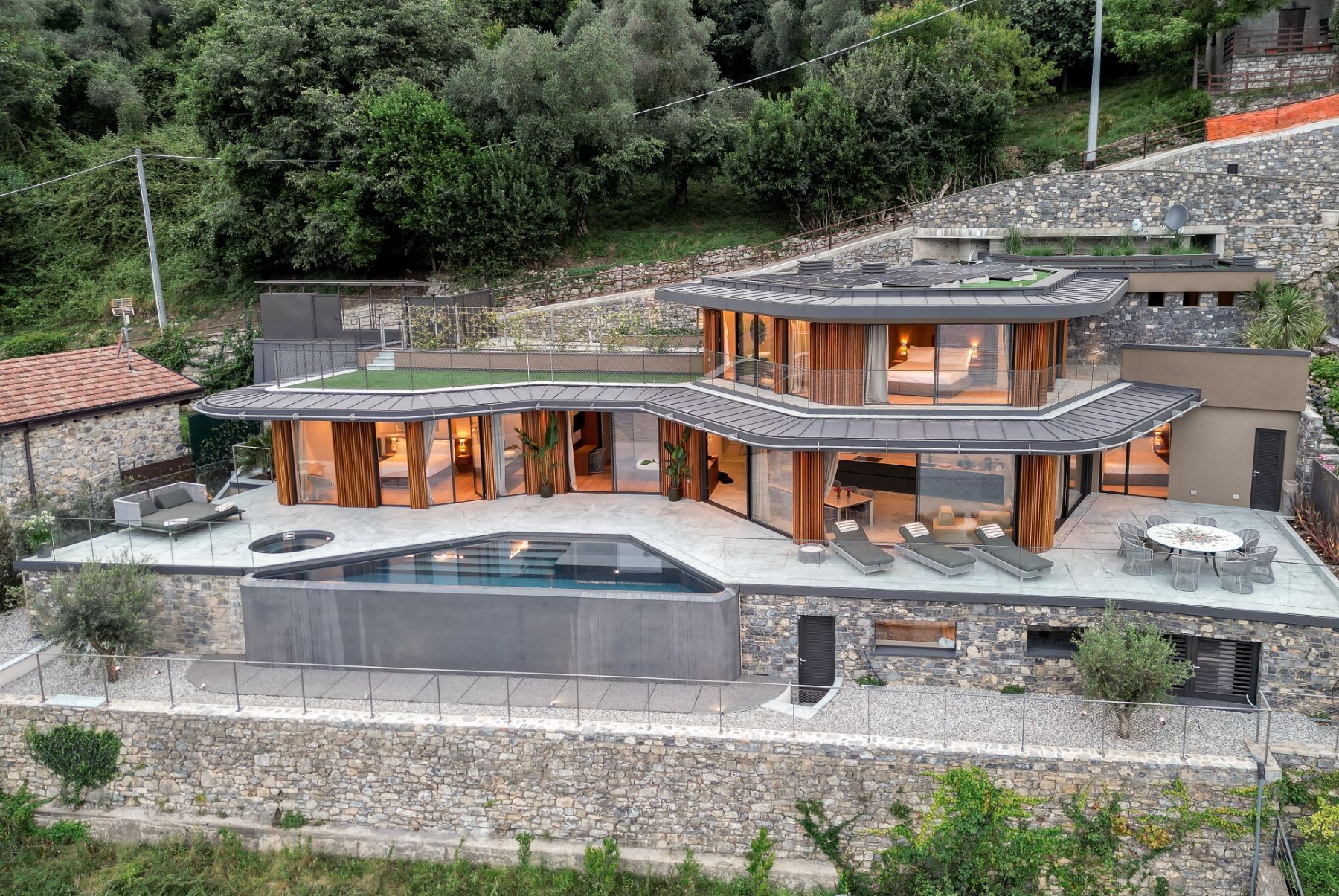 Exterior view of Villa Orizzonte in Lake Como