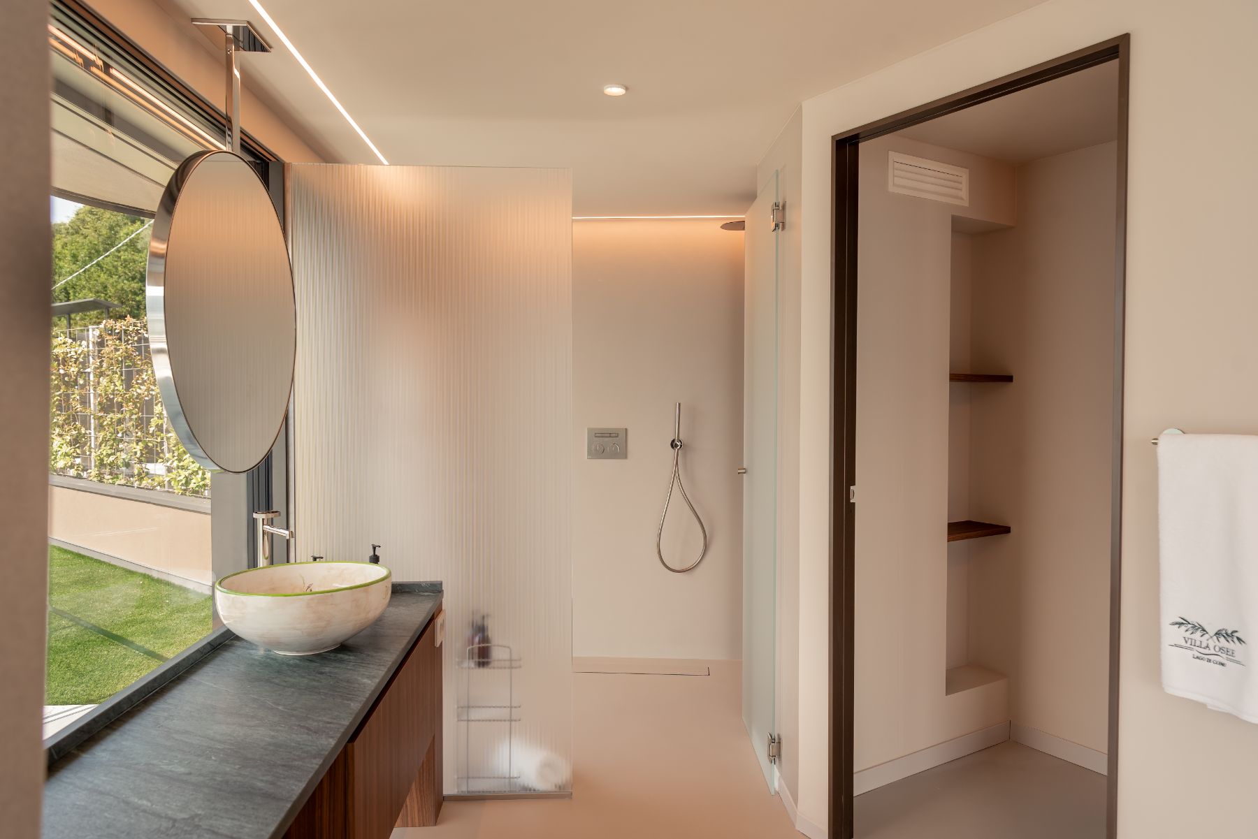 Shower room at Villa Orizzonte in Lake Como