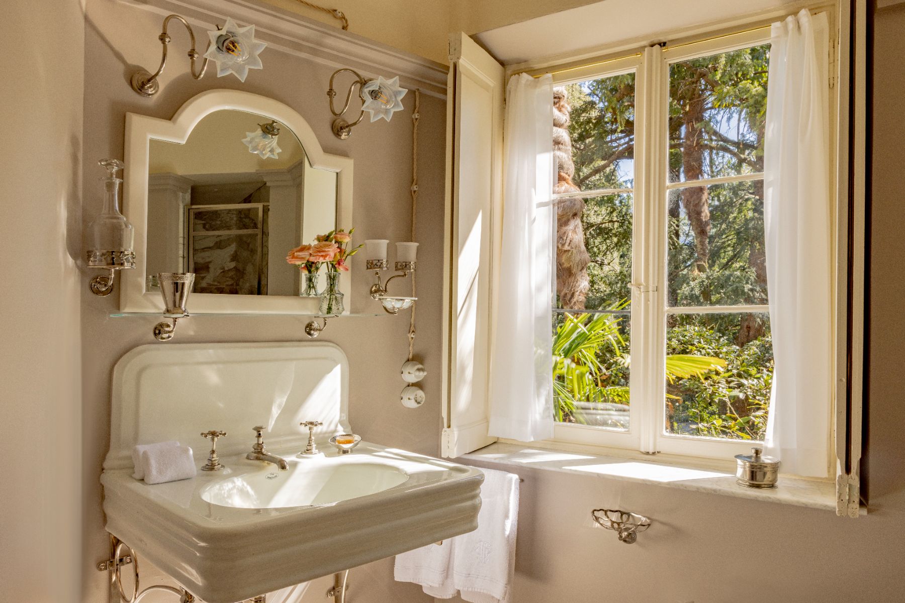 Bathroom at Villa Sola Cabiati in Lake Como, Italy