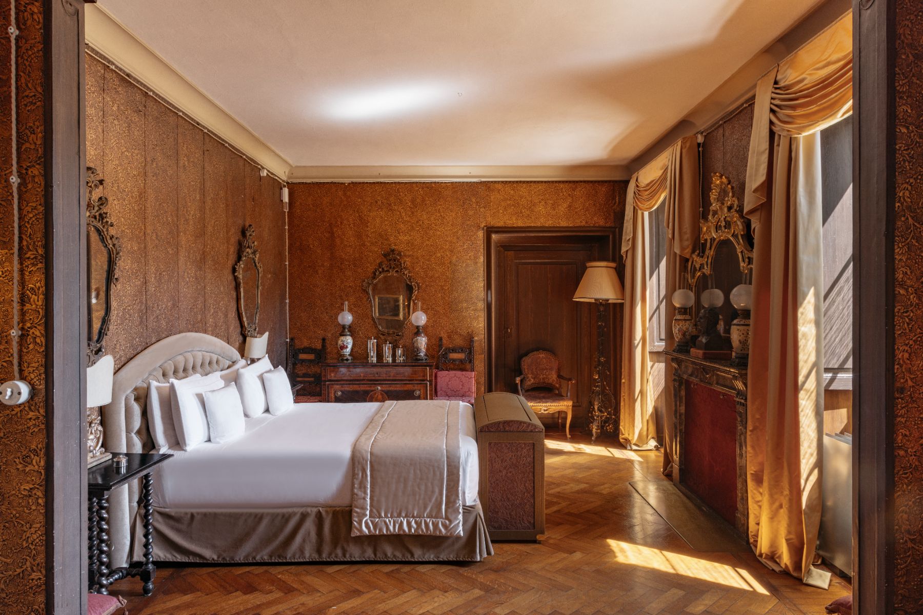 Bedroom at Villa Sola Cabiati in Lake Como, Italy