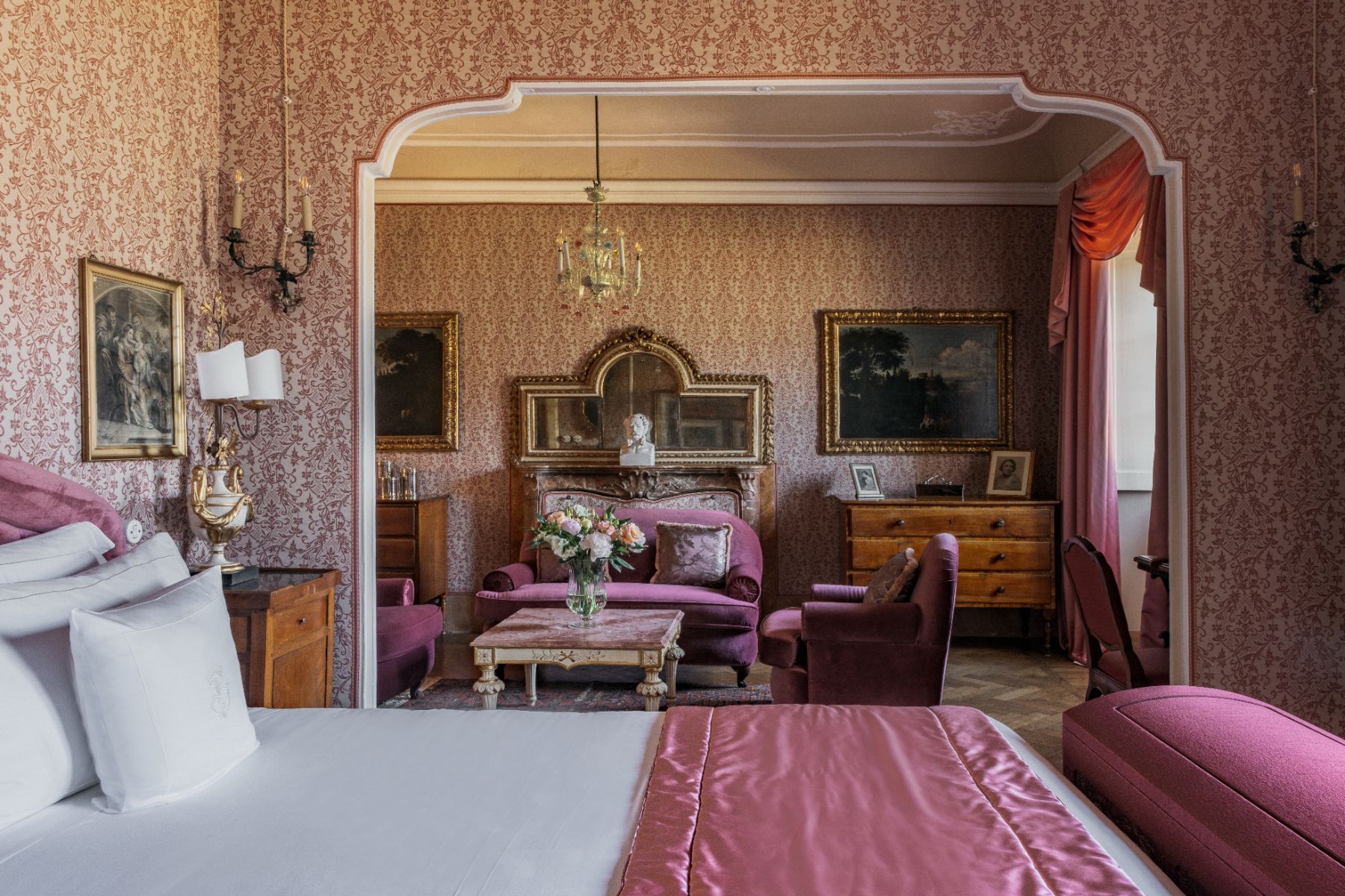 Bedroom at Villa Sola Cabiati in Lake Como, Italy