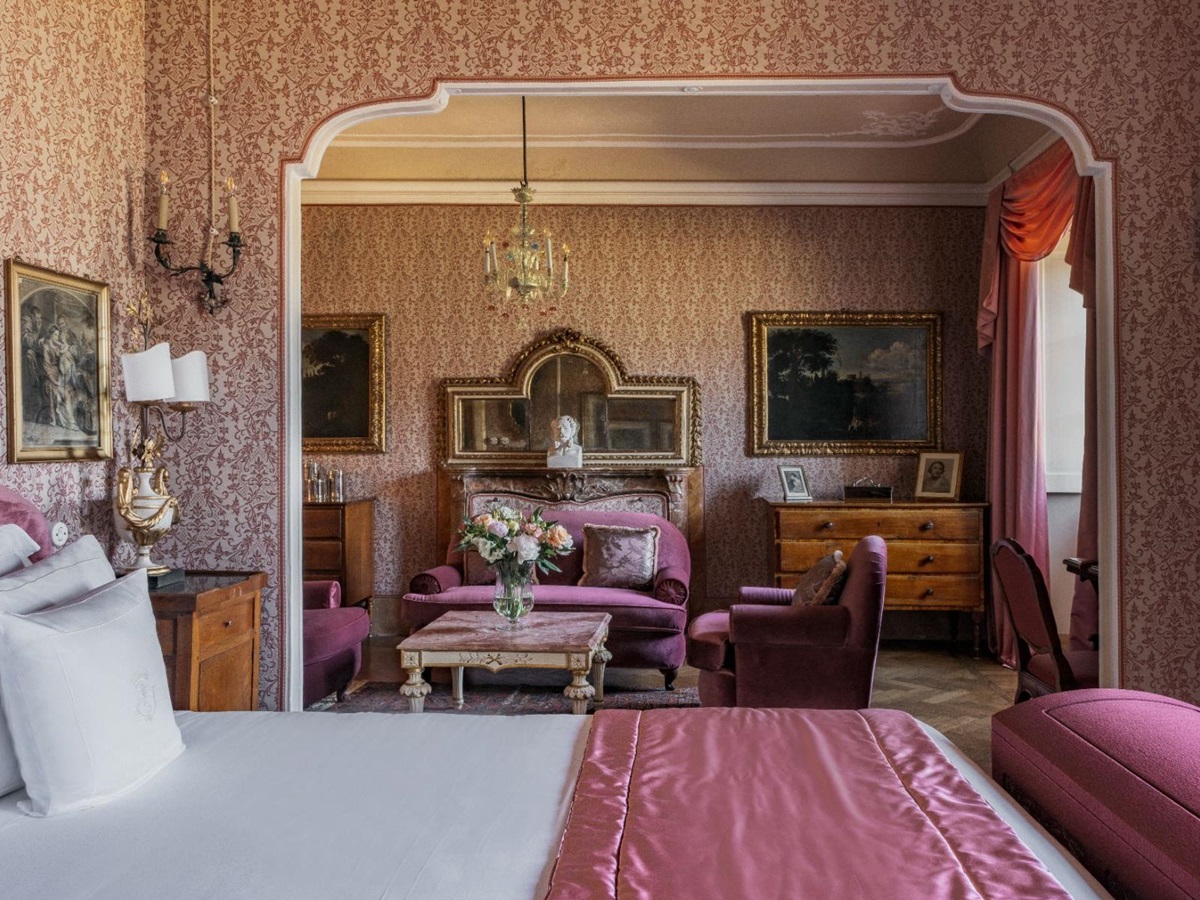 Bedroom at Villa Sola Cabiati in Lake Como, Italy