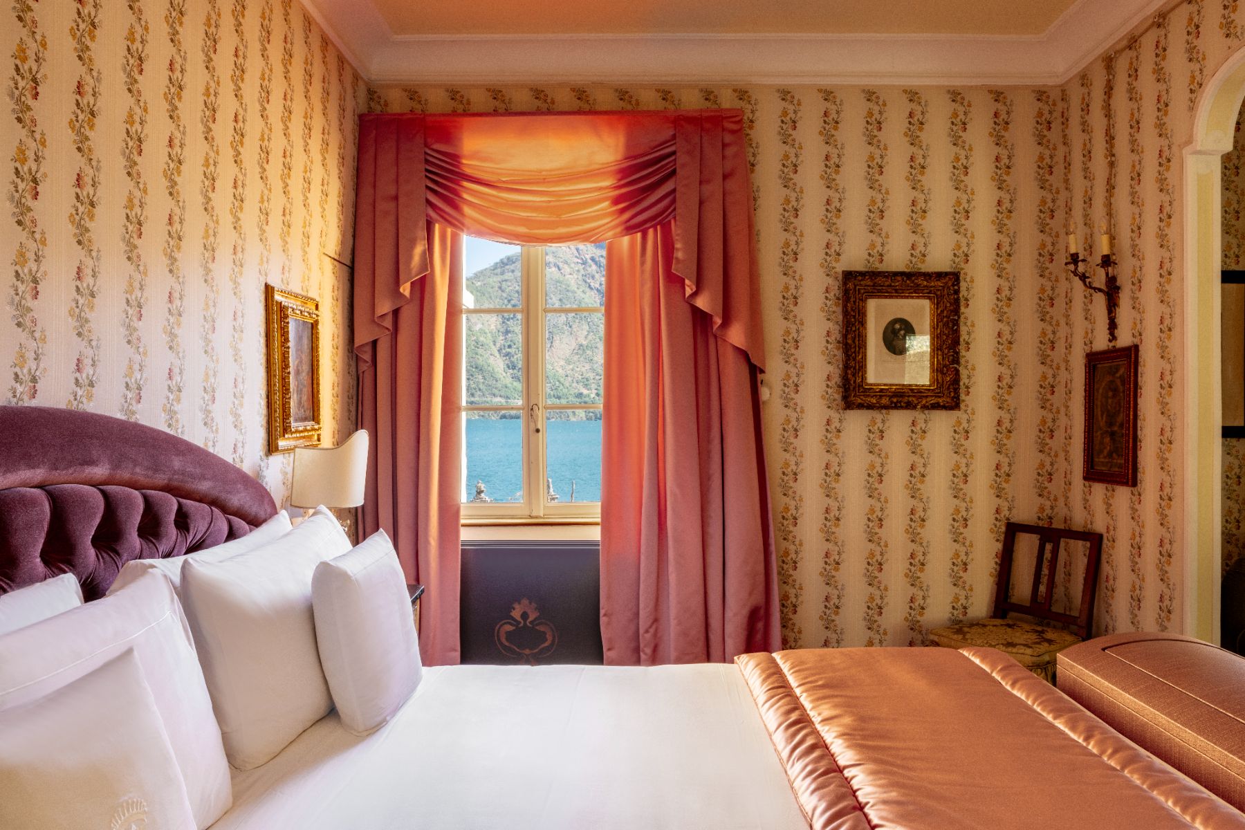 Bedroom at Villa Sola Cabiati in Lake Como, Italy