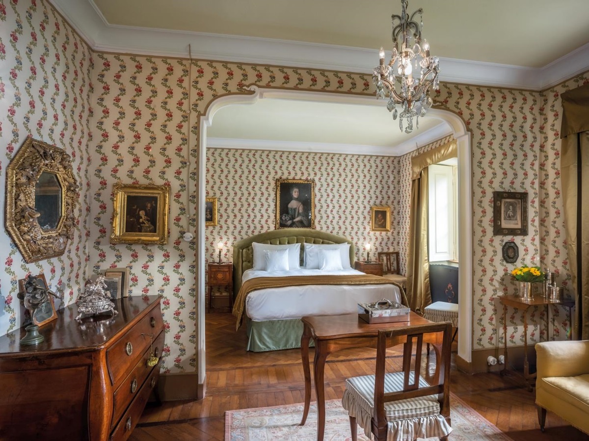 Large double room at Villa Sola Cabiati