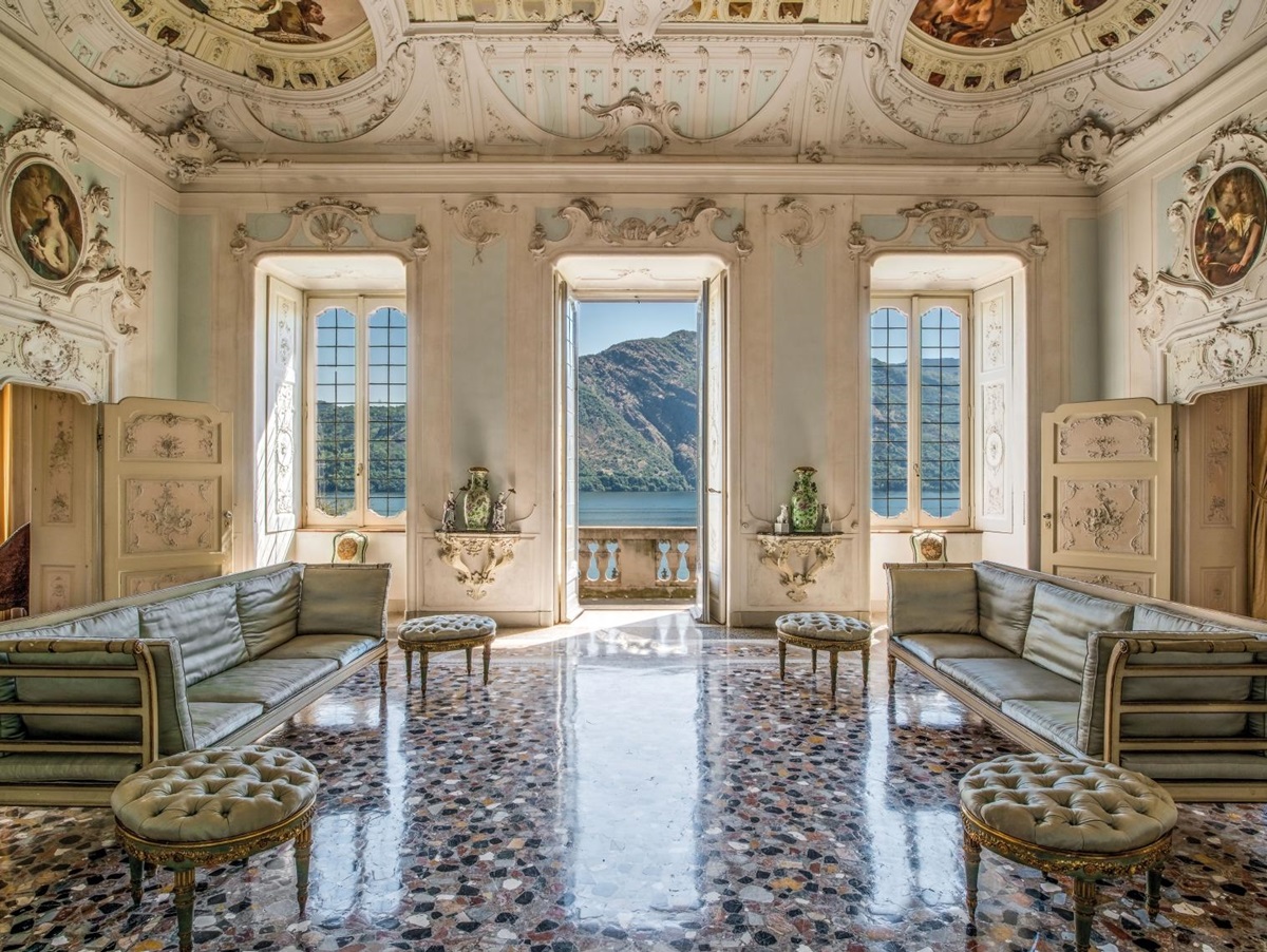 Living area at Villa Sola Cabiati
