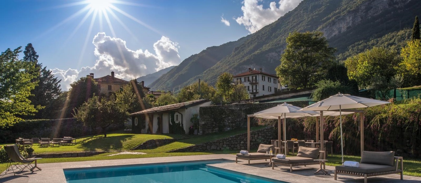Pool and views at Villa Sola Cabiati