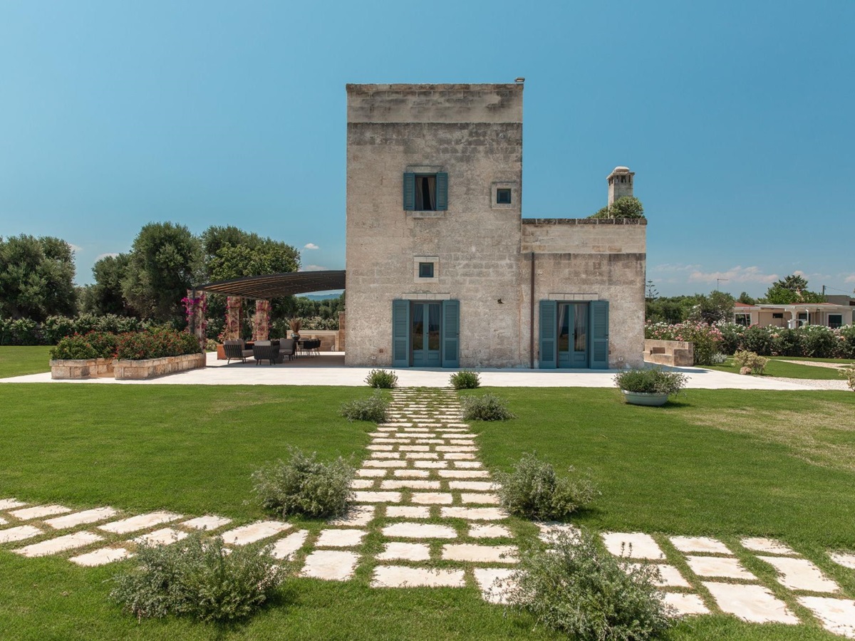 Exterior view of La Piccola