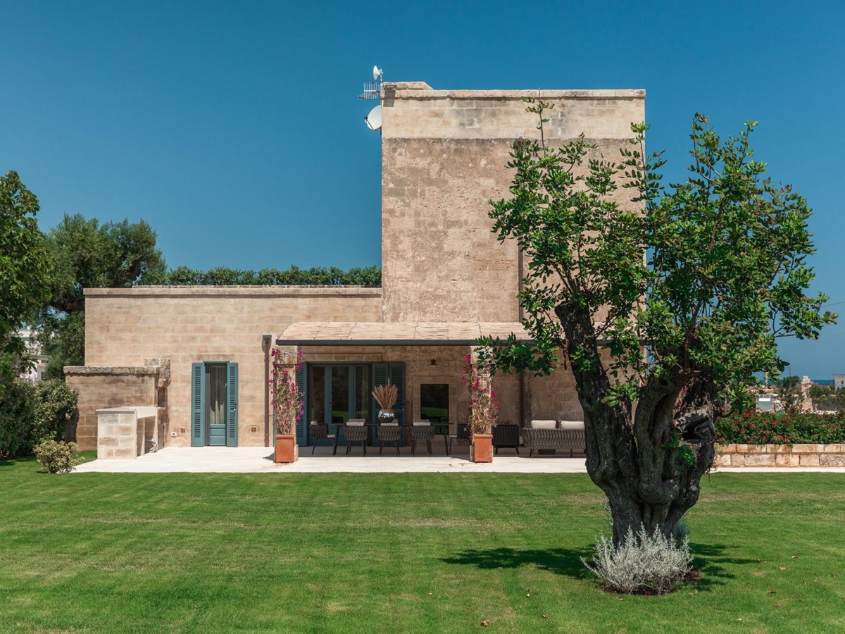 Exterior view of La Piccola
