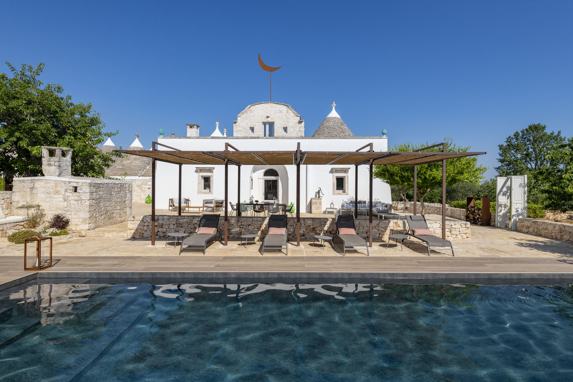 Front of villa NEW