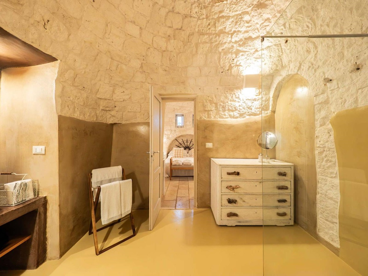 Bathroom at Masseria Bianco in Puglia, Italy