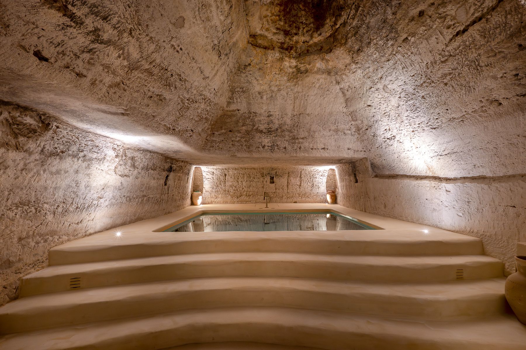 Jacuzzi at Masseria Salento in Puglia