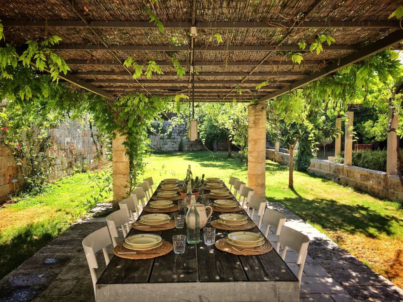 Outdoor dining area at Palazzo Isonzo