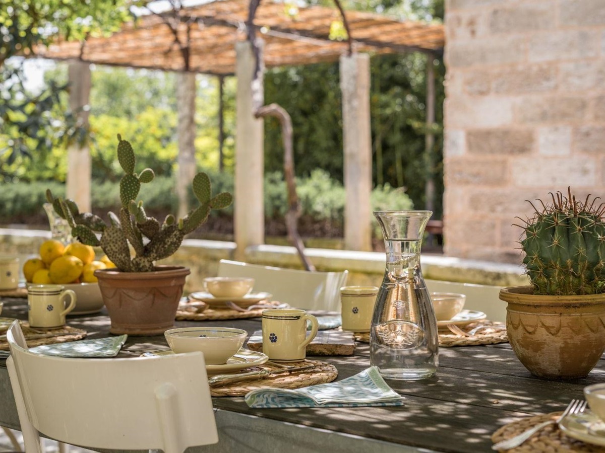 Outdoor dining at Palazzo Isonzo