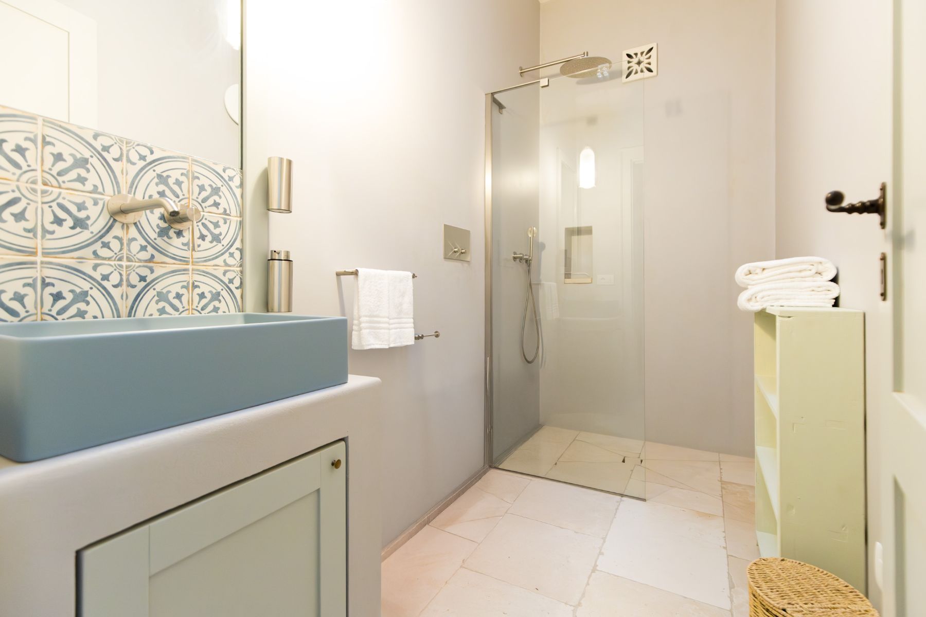 Larger bathroom at Trulli Armonia in Puglia