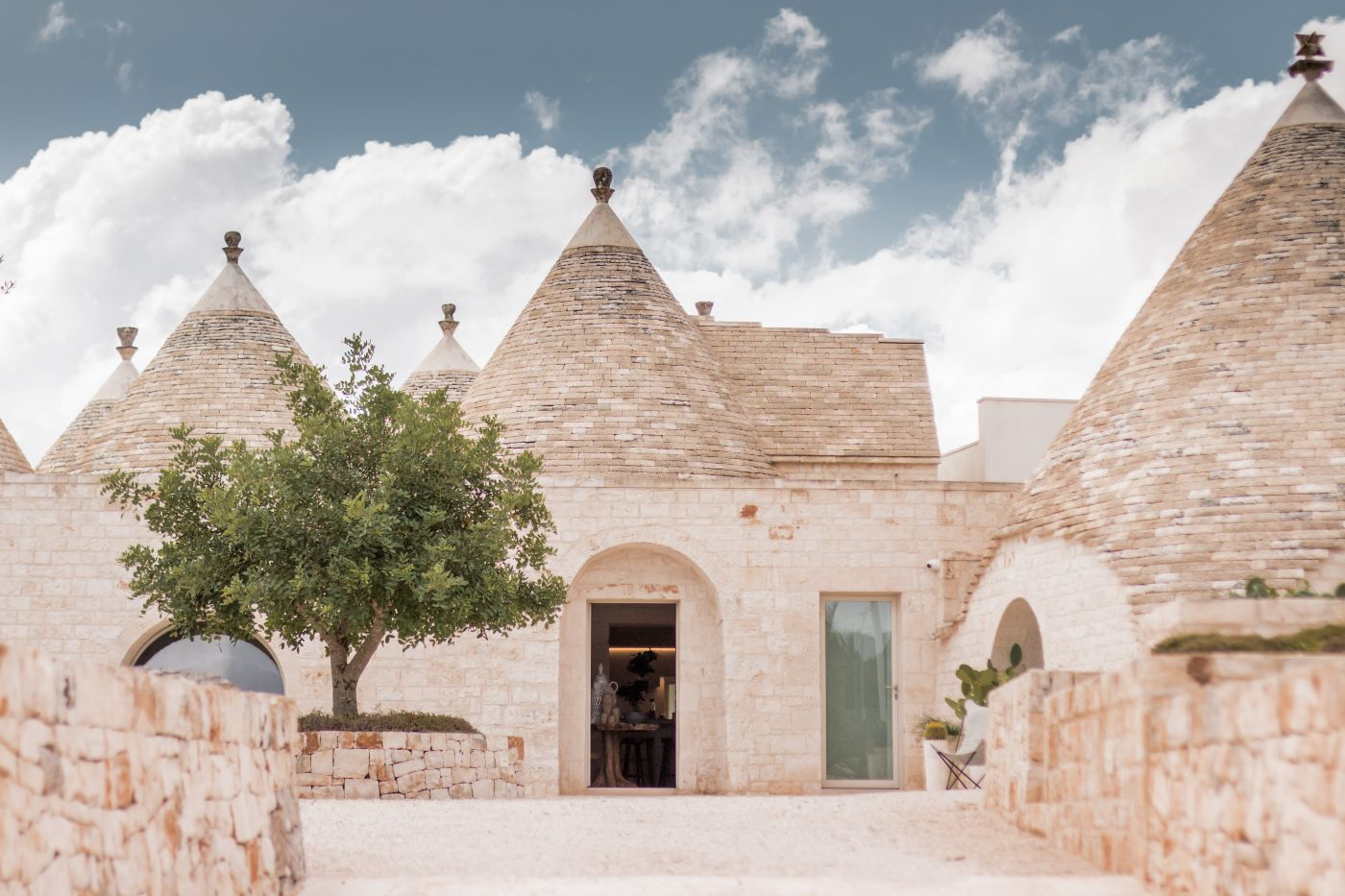 The exterior of Trulli Bianca.