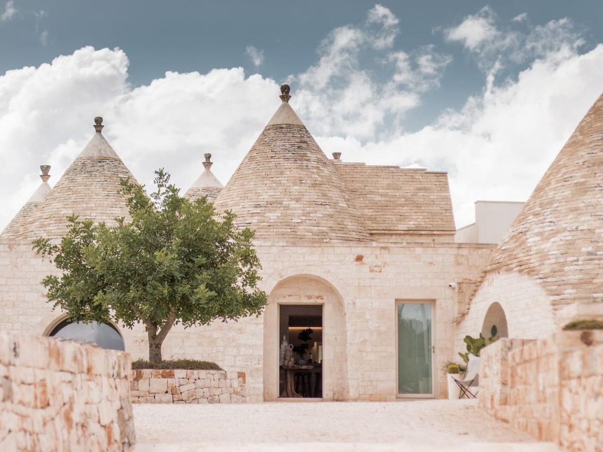 The exterior of Trulli Bianca.