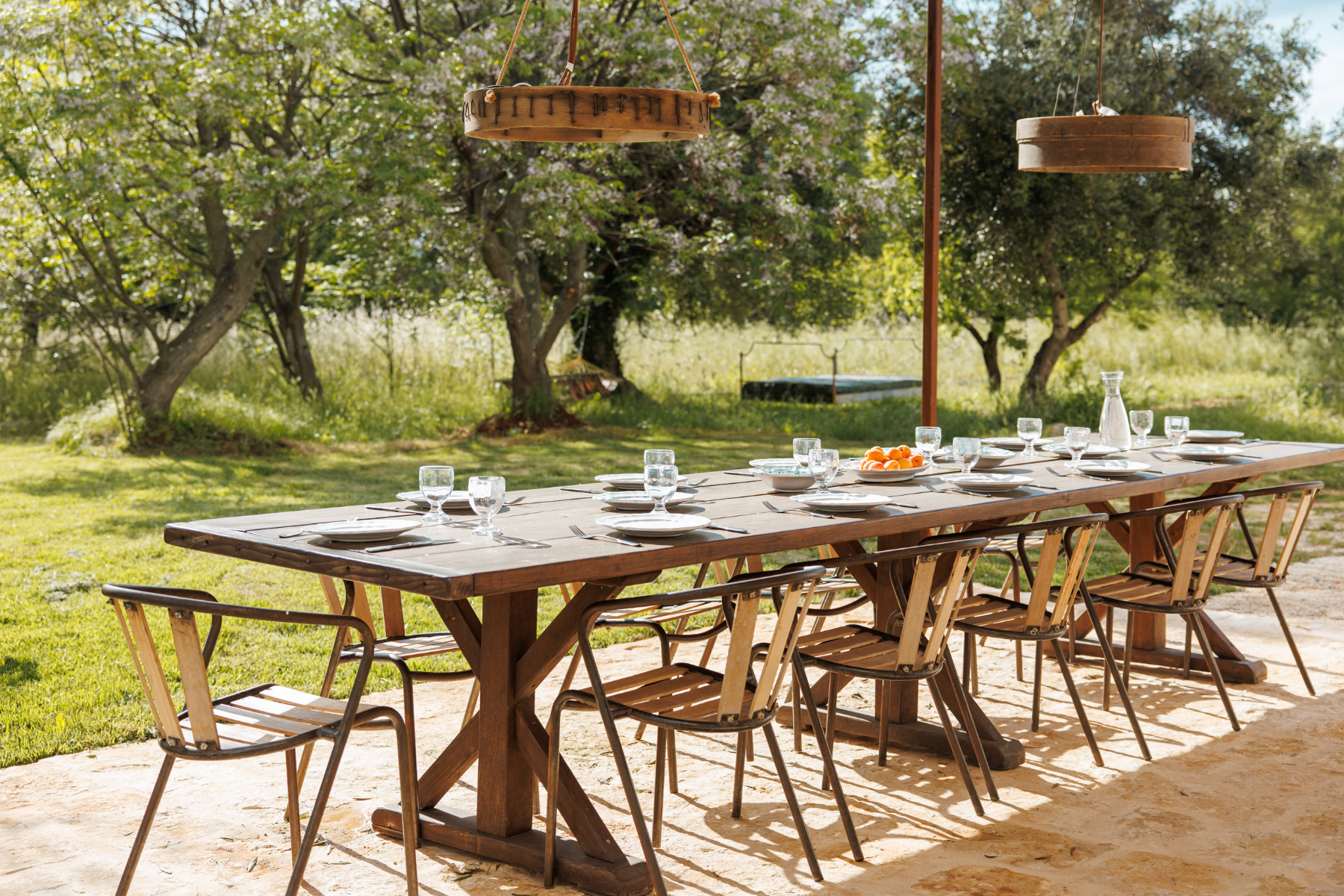 Outdoor dining and garden at Trullo Uliveto
