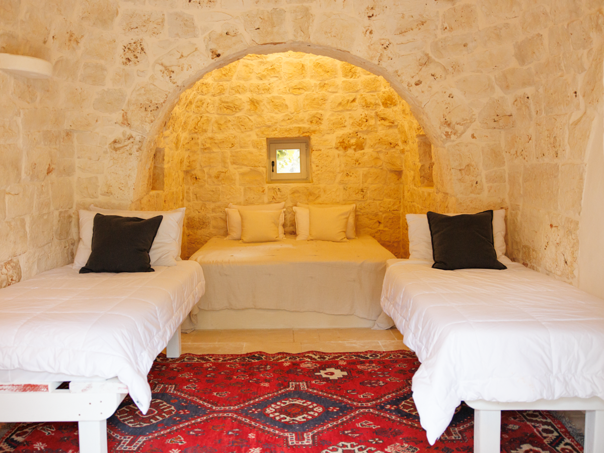 Twin bedroom at Trullo Uliveto, Puglia