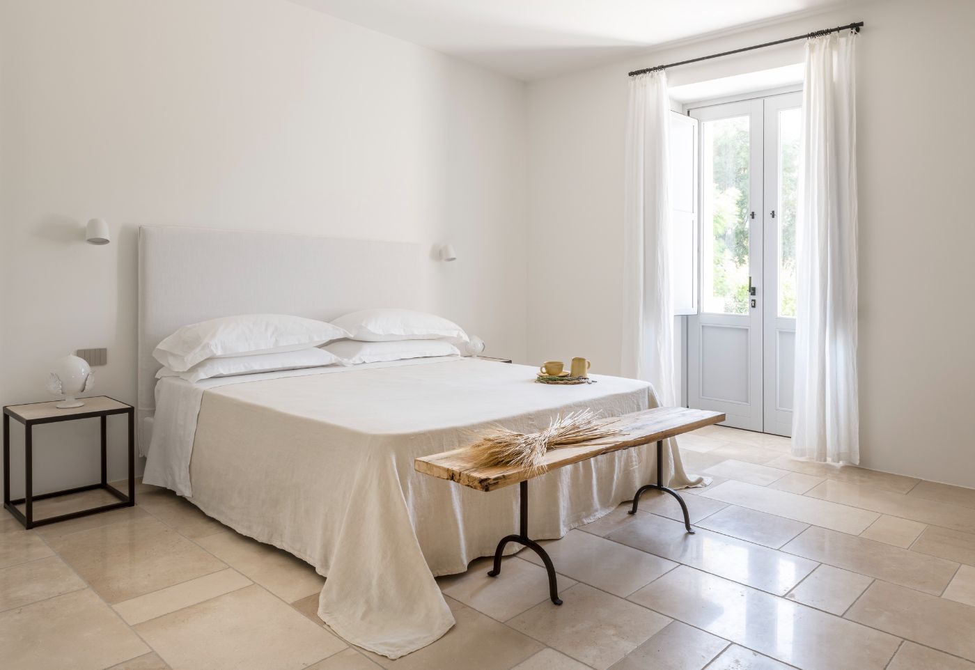 A bedroom in Villa Alberi.