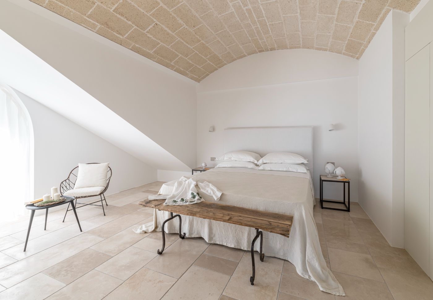 A fourth bedroom in Villa Alberi.