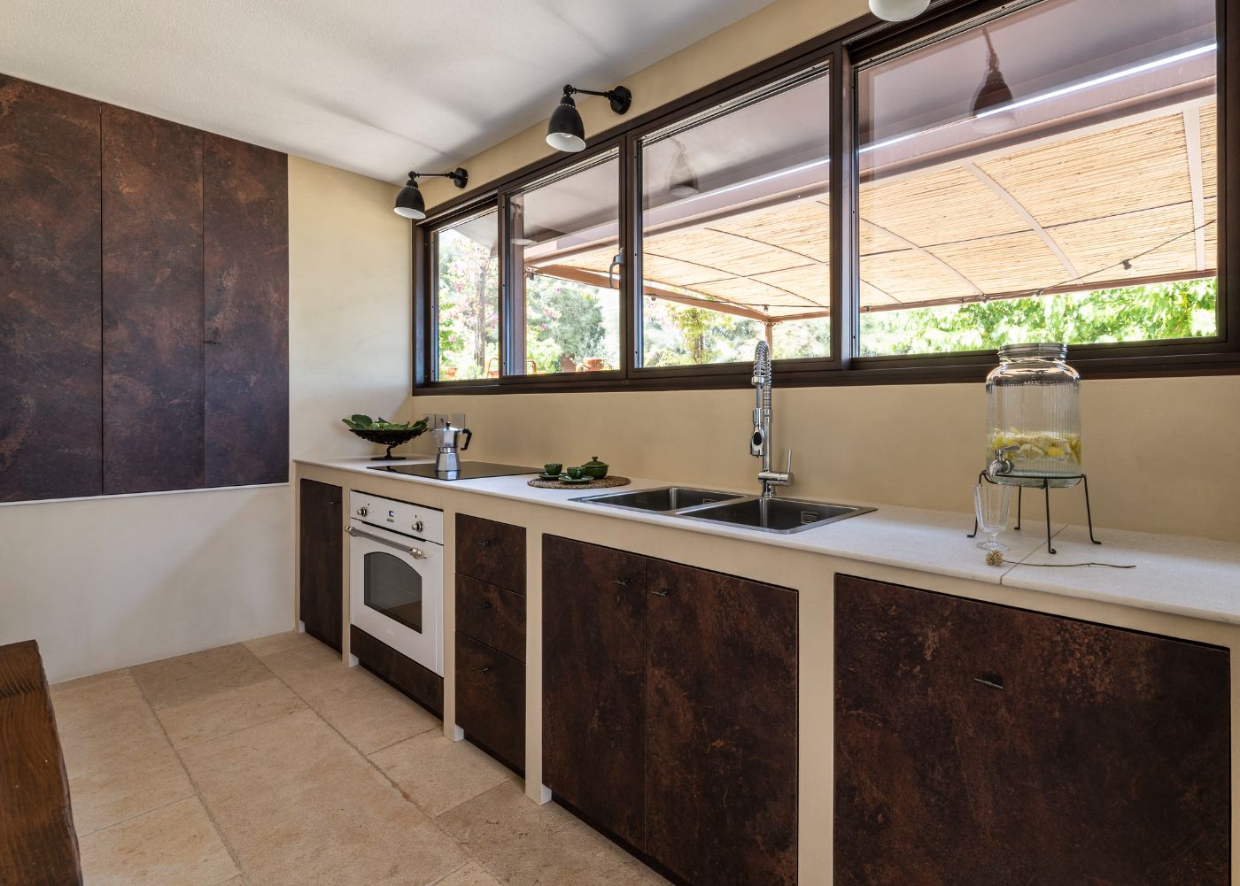 The kitchen space at Villa Alberi.