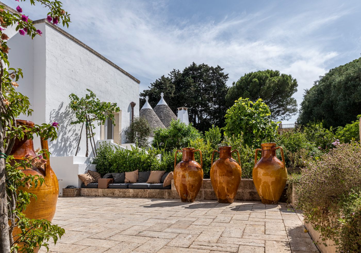 An outdoor space at Villa Alberi.